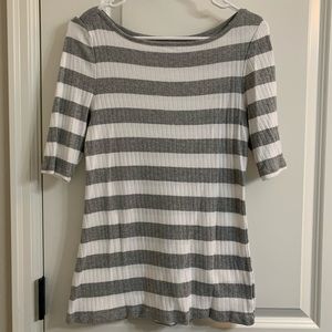 Old Navy Scoop Neck  3/4 Sleeve Ribbed Shirt